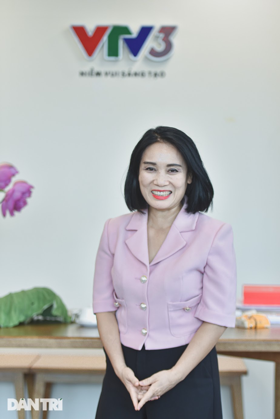 Nhà báo Tạ Bích Loan VTV: Tôi thường bị... lố giờ khi dẫn sóng trực tiếp