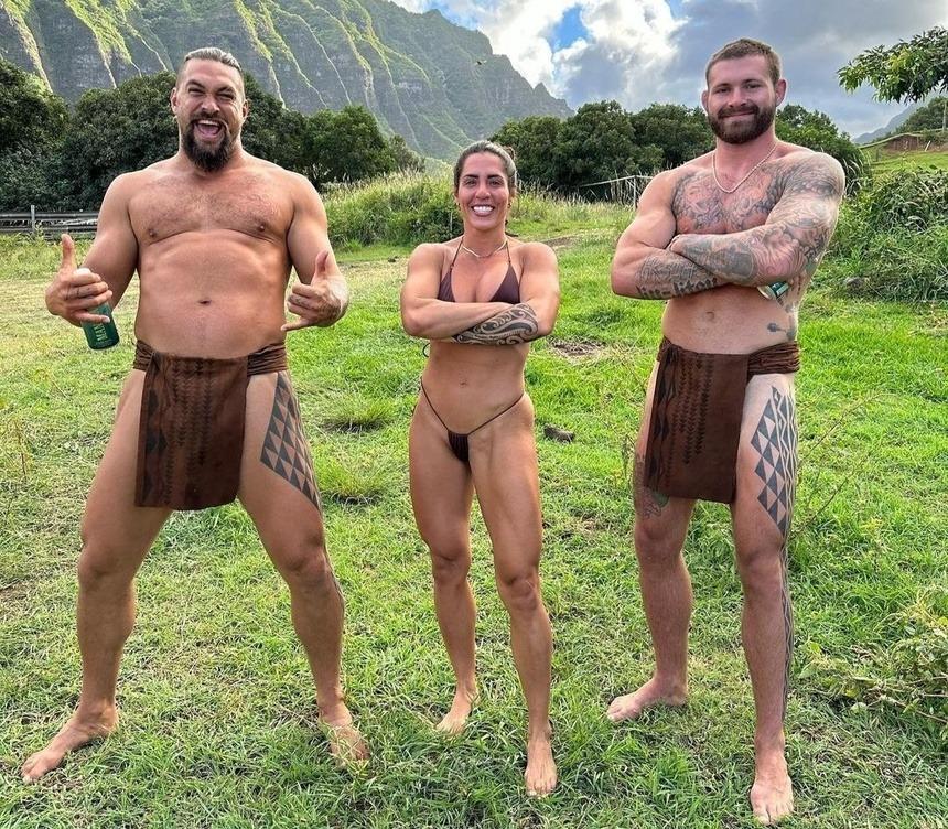 Tài tử Jason Momoa và chuyện chán mặc quần áo sau ly hôn