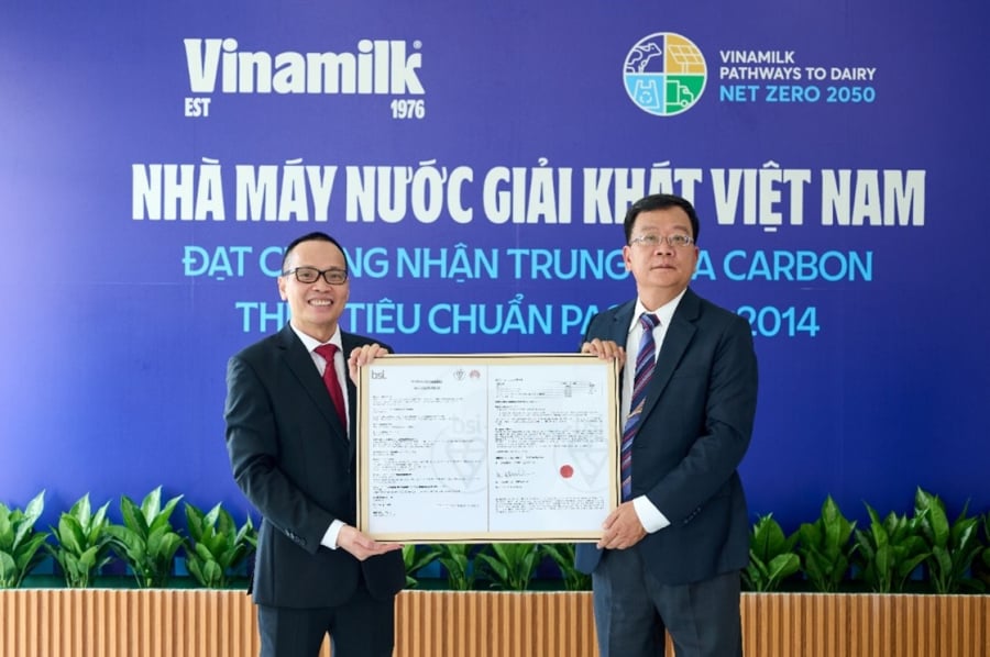 Công bố thêm 1 nhà máy đạt trung hòa Carbon, Vinamilk tiến nhanh trên hành trình đến Net Zero